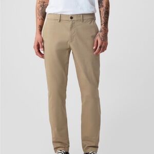 NWT GAP modern khakis in skinny fit. size 34 x 32